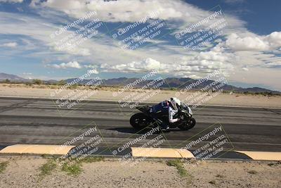 media/Nov-16-2025-Race Pace (Sun) [[8c5fa54630]]/Non Verified Riders (1st 20 Minutes)/3-Turn 3 Inside (11am)/